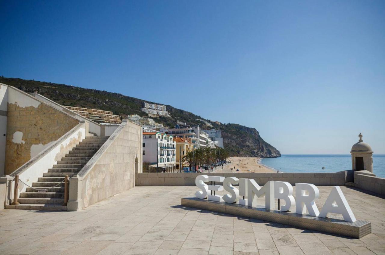 Axenic Retreat - Panoramic Ocean View, Sleeps 4, Ensuite Bathroom, New Redesign Sesimbra Luaran gambar