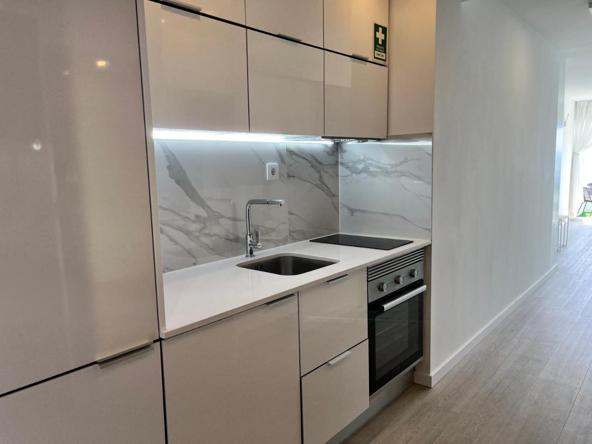 Axenic Retreat - Panoramic Ocean View, Sleeps 4, Ensuite Bathroom, New Redesign Sesimbra Luaran gambar