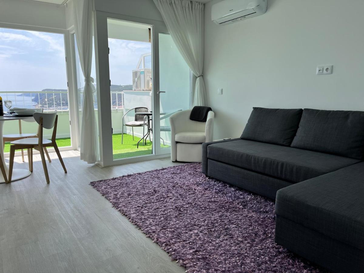 Axenic Retreat - Panoramic Ocean View, Sleeps 4, Ensuite Bathroom, New Redesign Sesimbra Luaran gambar